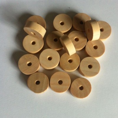 19*5mm Round Wooden Chips Pieces Custom Wooden Disc With Hole Natural